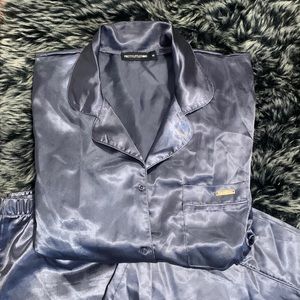 Pretty Little Thing Oversized Satin Pajama Set